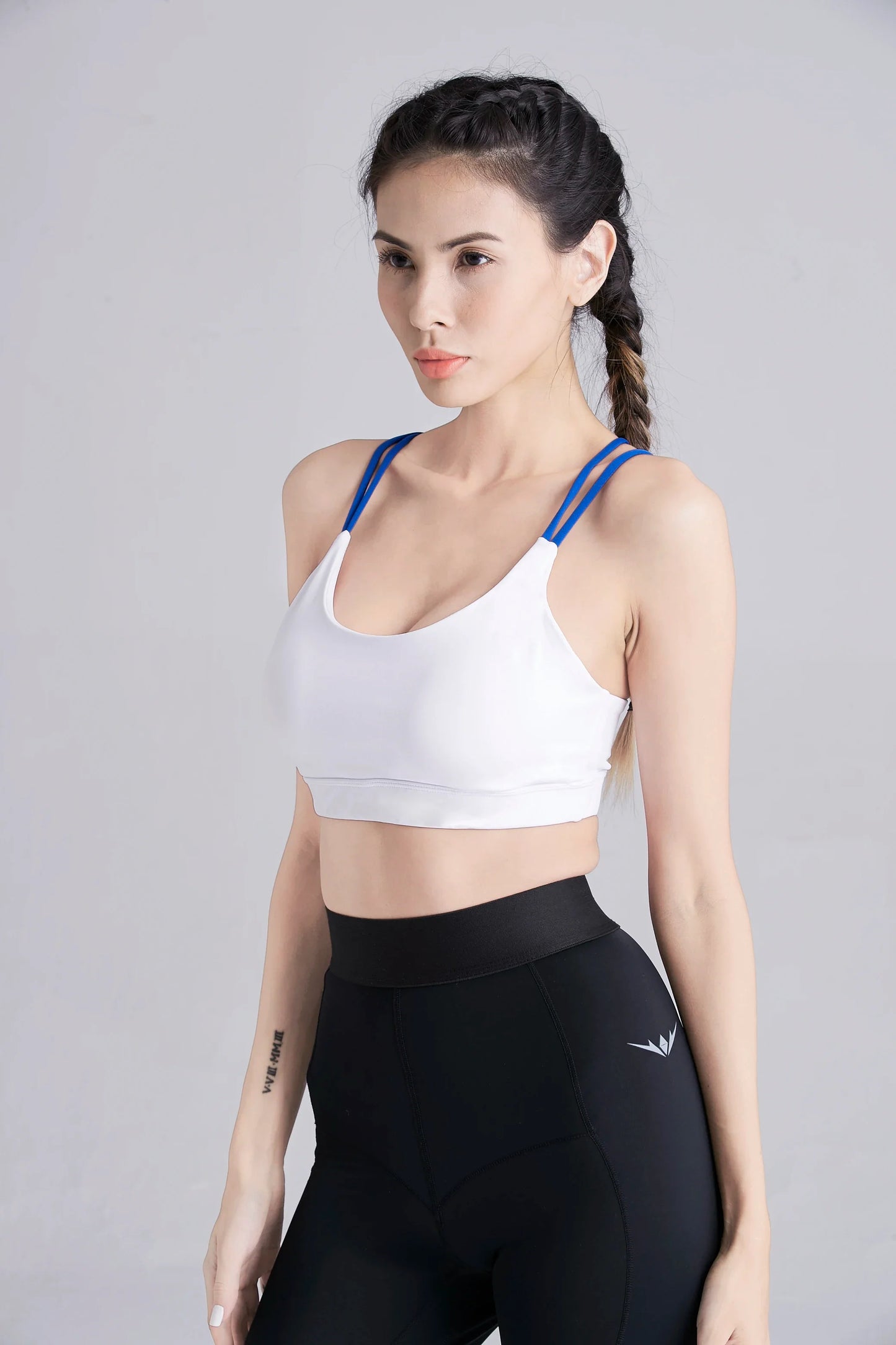 HBG 3 piece set fashionable yoga suit comfortable yoga bra Cultivate women yoga shorts breathable custom logo